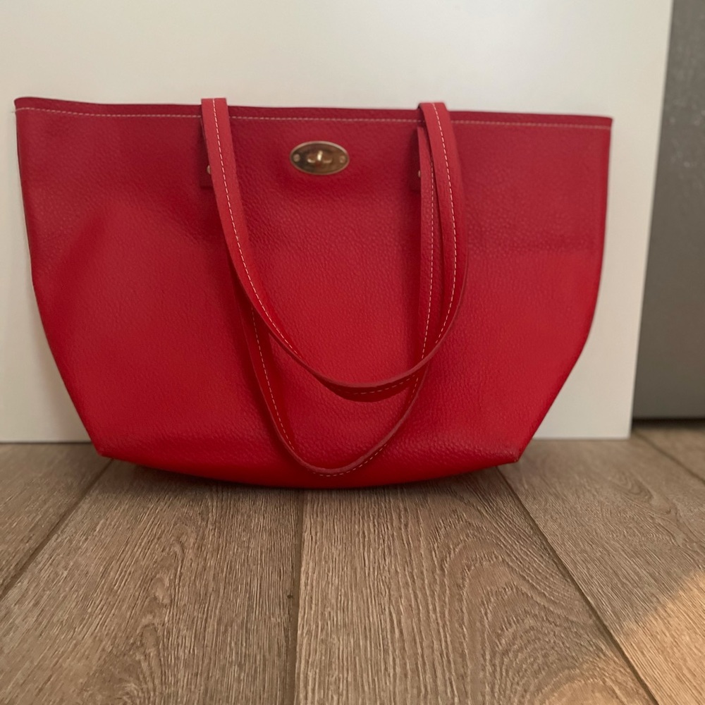 BCBG tote Red pebbles shoulder bag with gold